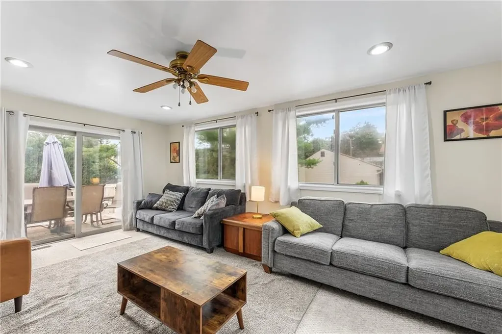 15 Blackberry Knoll Way Johnston RI 02919