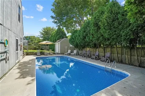 20 Kensington Avenue Portsmouth RI 02870