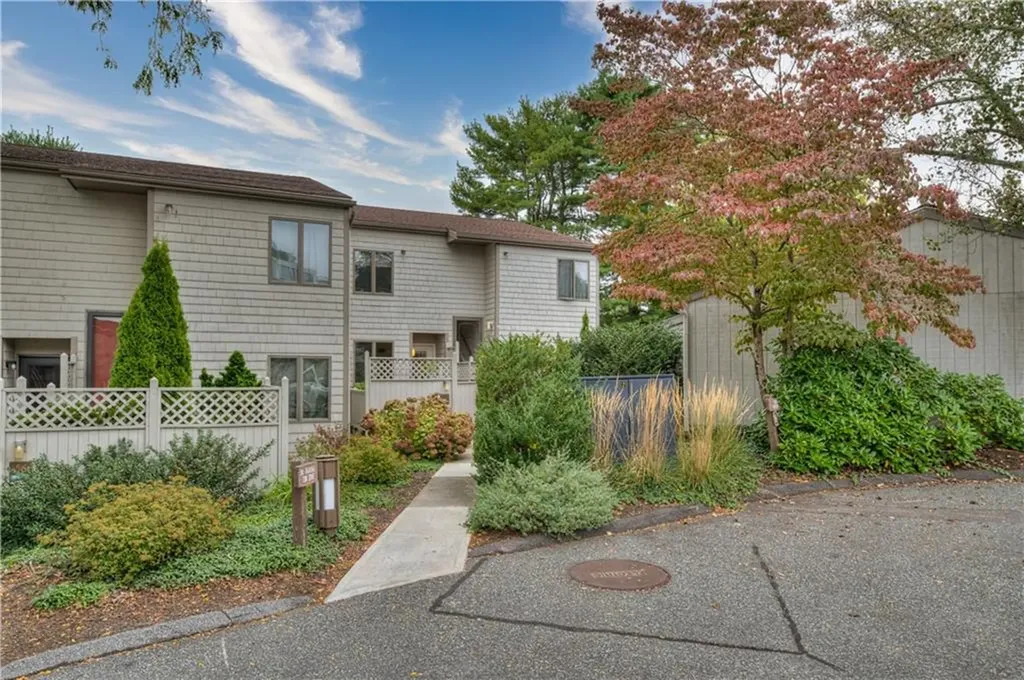 57 Seabreeze Lane Bristol RI 02809