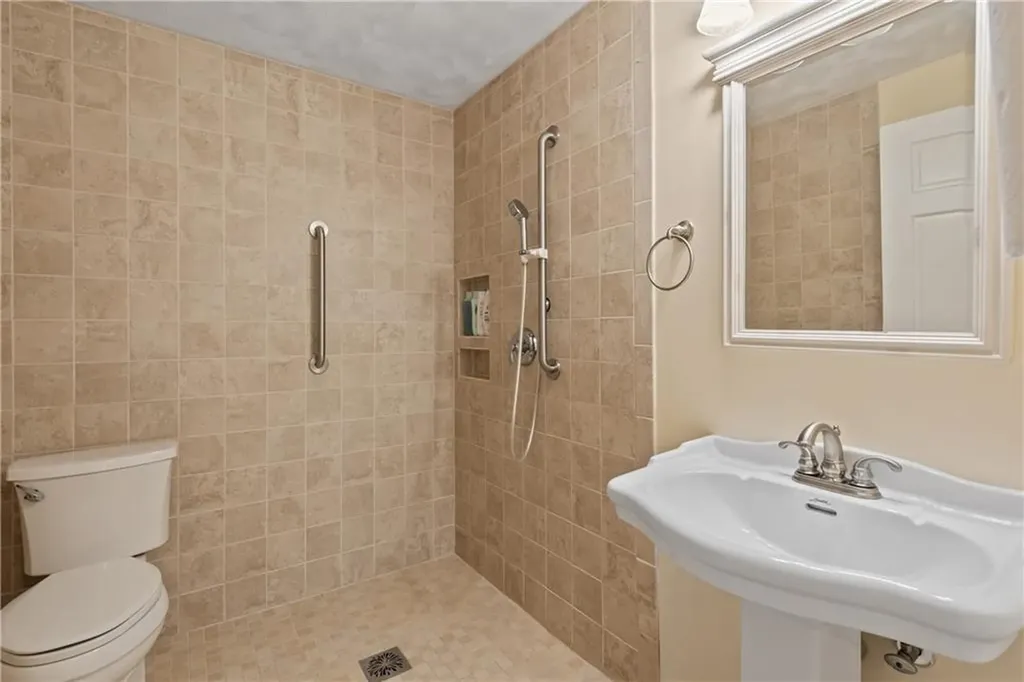 15 Mayflower Drive Cumberland RI 02864