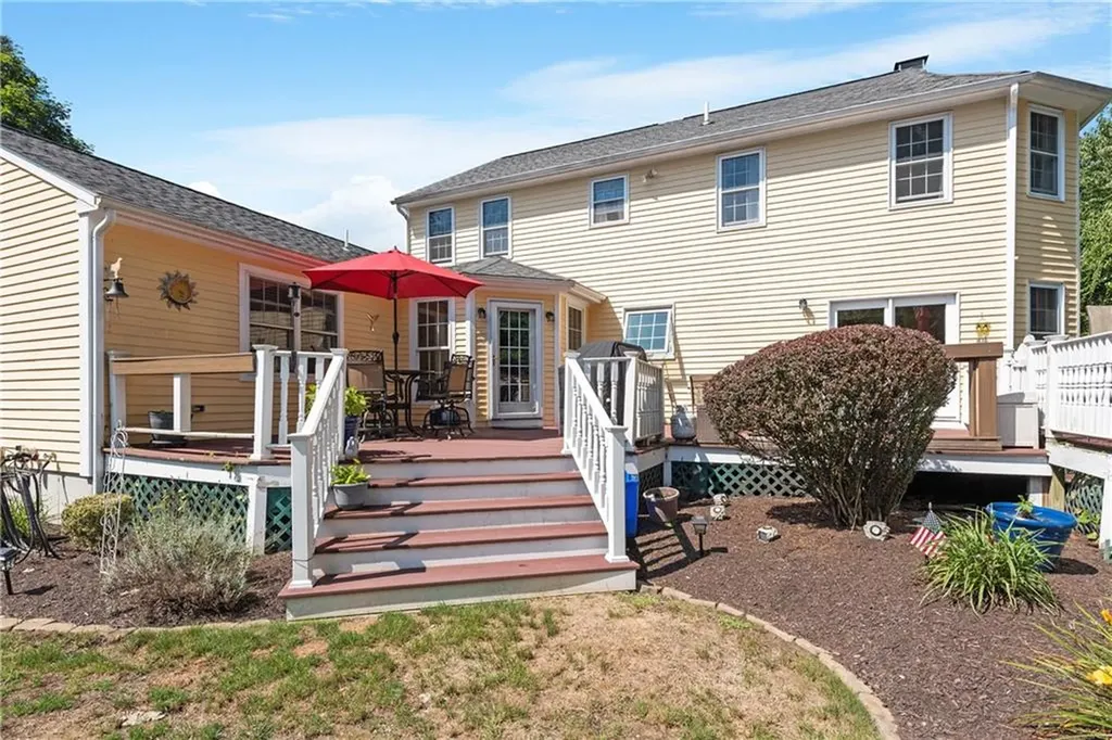 15 Mayflower Drive Cumberland RI 02864