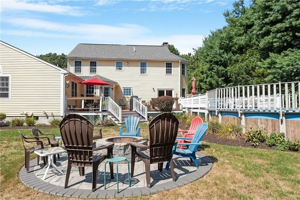 15 Mayflower Drive Cumberland RI 02864