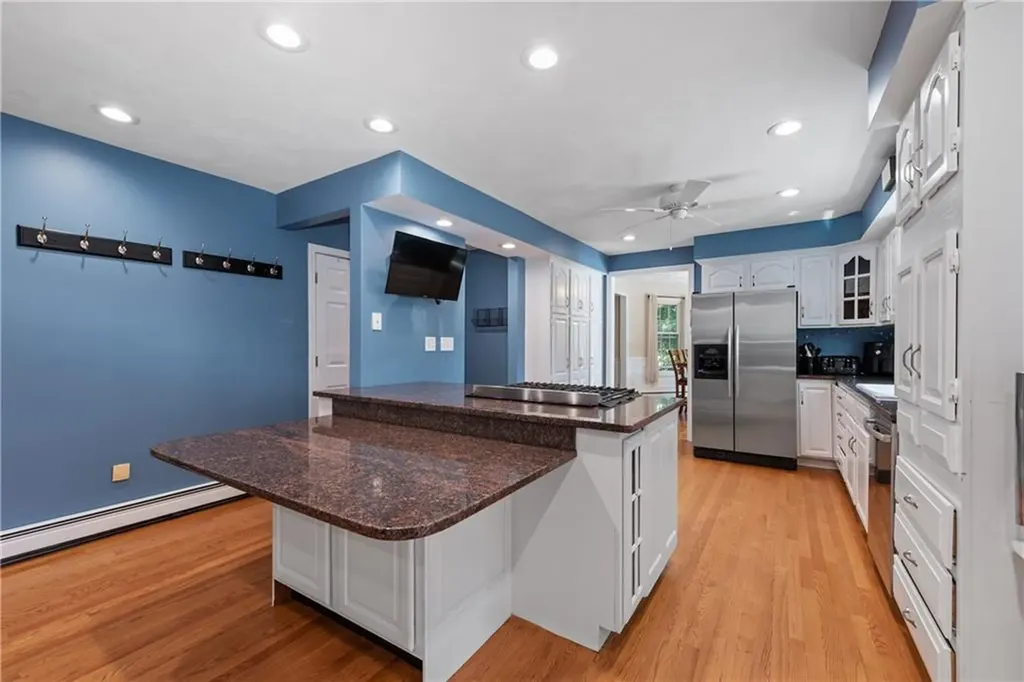 15 Mayflower Drive Cumberland RI 02864