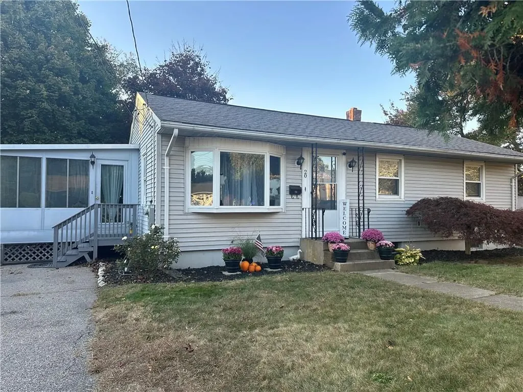 20 Fairgreen Drive West Warwick RI 02893