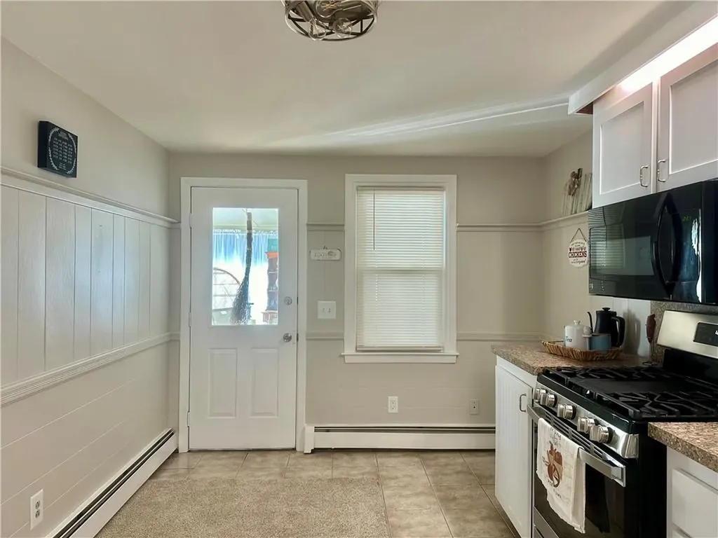 20 Fairgreen Drive West Warwick RI 02893
