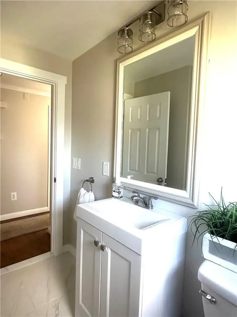 20 Fairgreen Drive West Warwick RI 02893