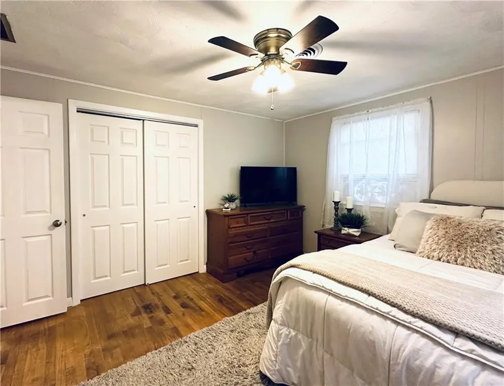 20 Fairgreen Drive West Warwick RI 02893
