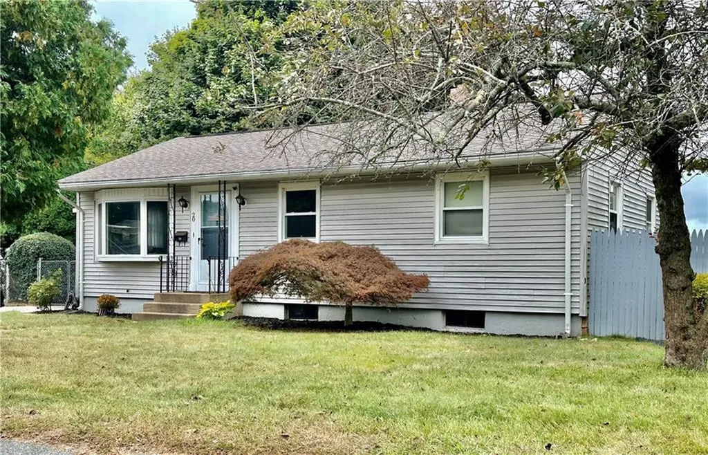 20 Fairgreen Drive West Warwick RI 02893