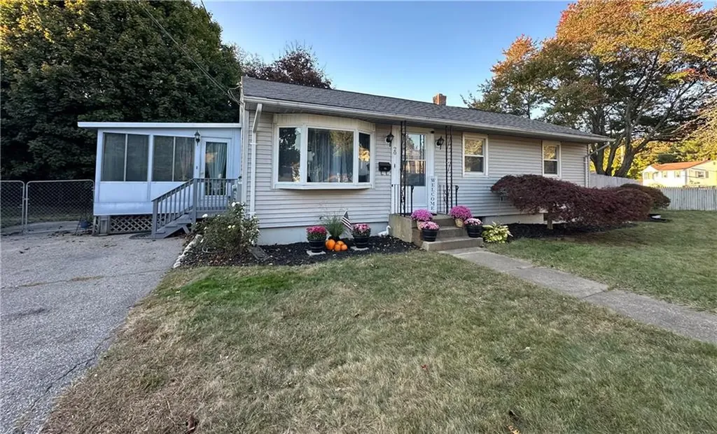 20 Fairgreen Drive West Warwick RI 02893