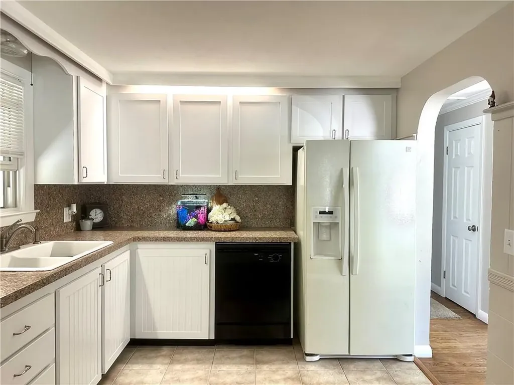 20 Fairgreen Drive West Warwick RI 02893
