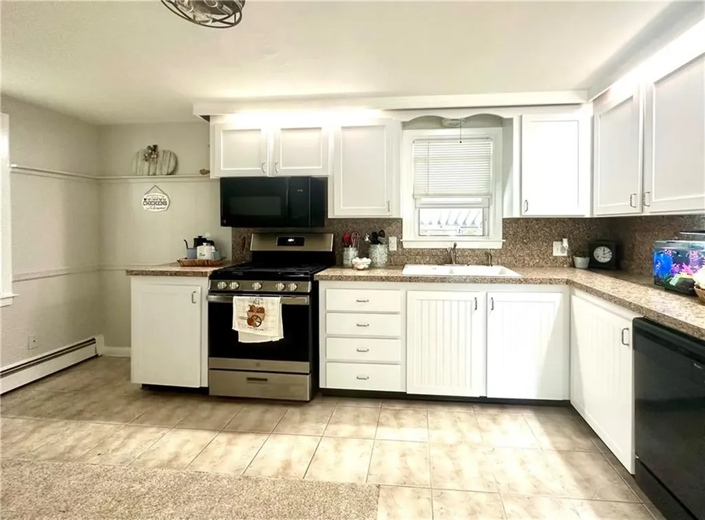20 Fairgreen Drive West Warwick RI 02893