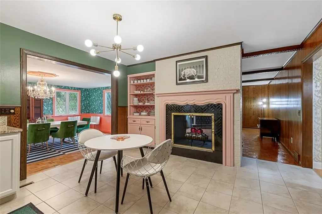 14 John F Kennedy Circle North Providence RI 02904