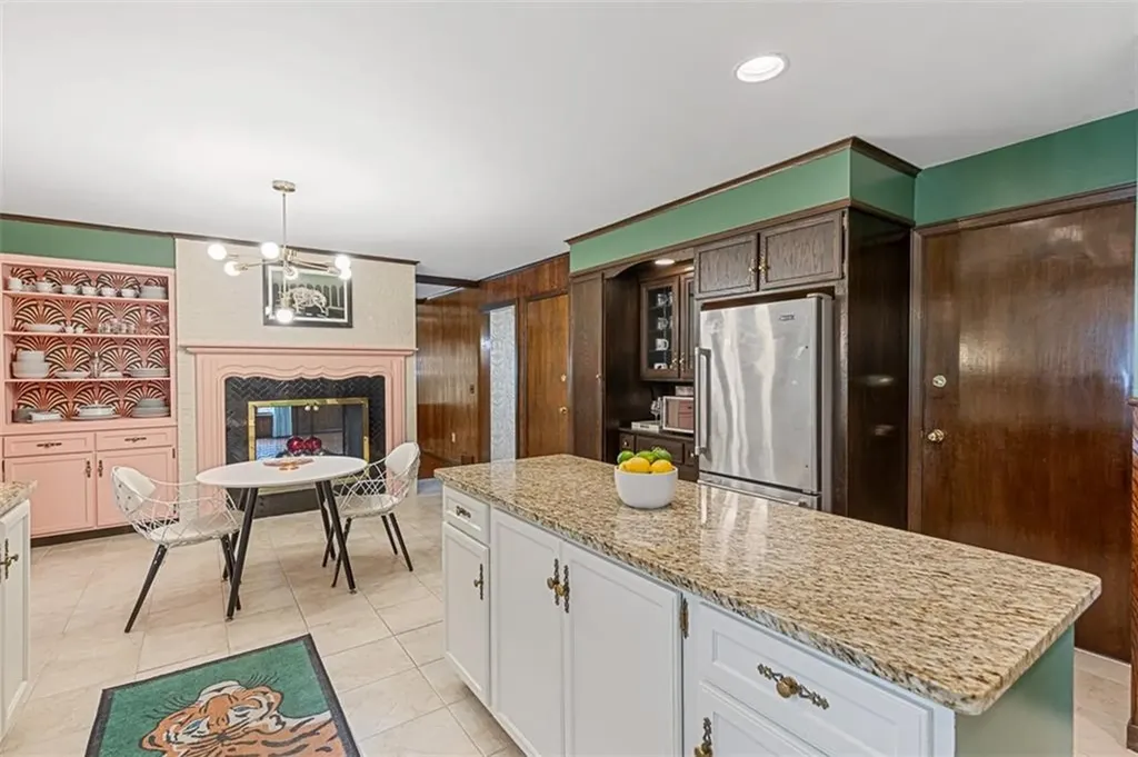 14 John F Kennedy Circle North Providence RI 02904