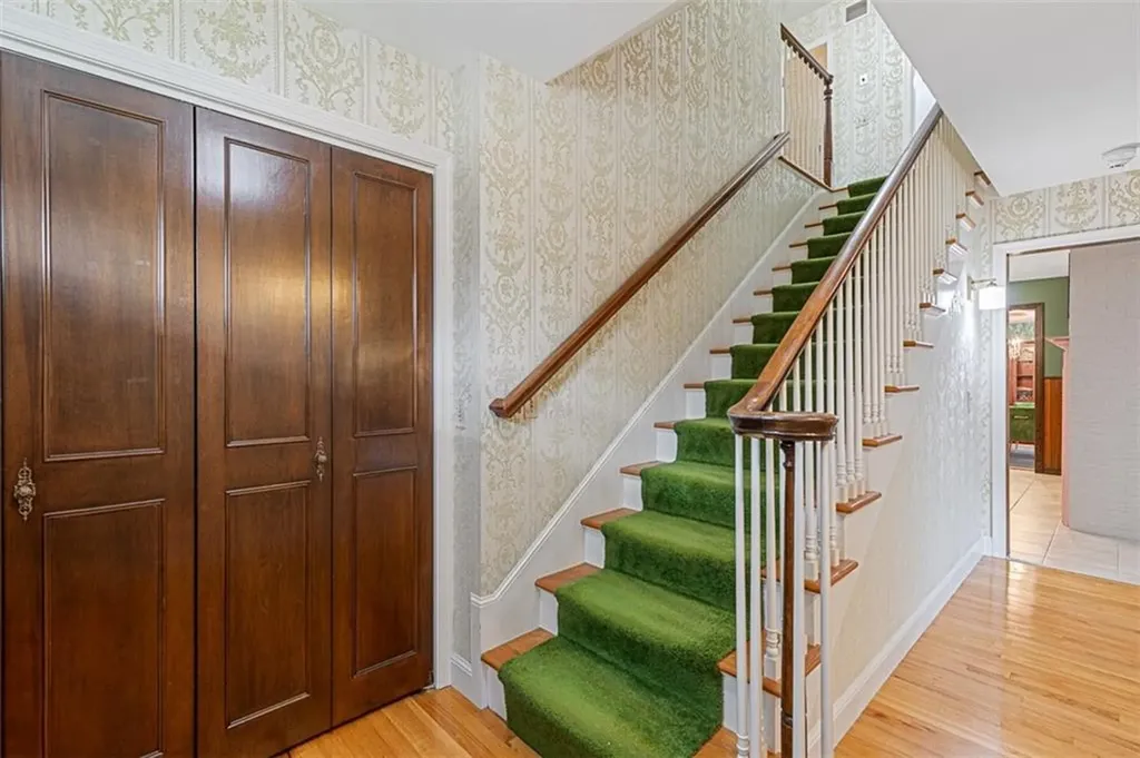 14 John F Kennedy Circle North Providence RI 02904