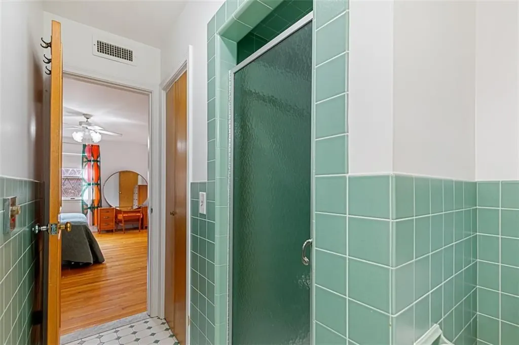 14 John F Kennedy Circle North Providence RI 02904