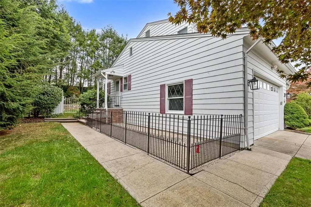 14 John F Kennedy Circle North Providence RI 02904