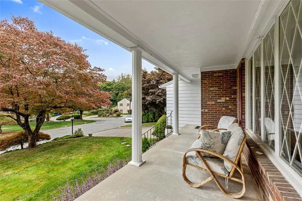 14 John F Kennedy Circle North Providence RI 02904