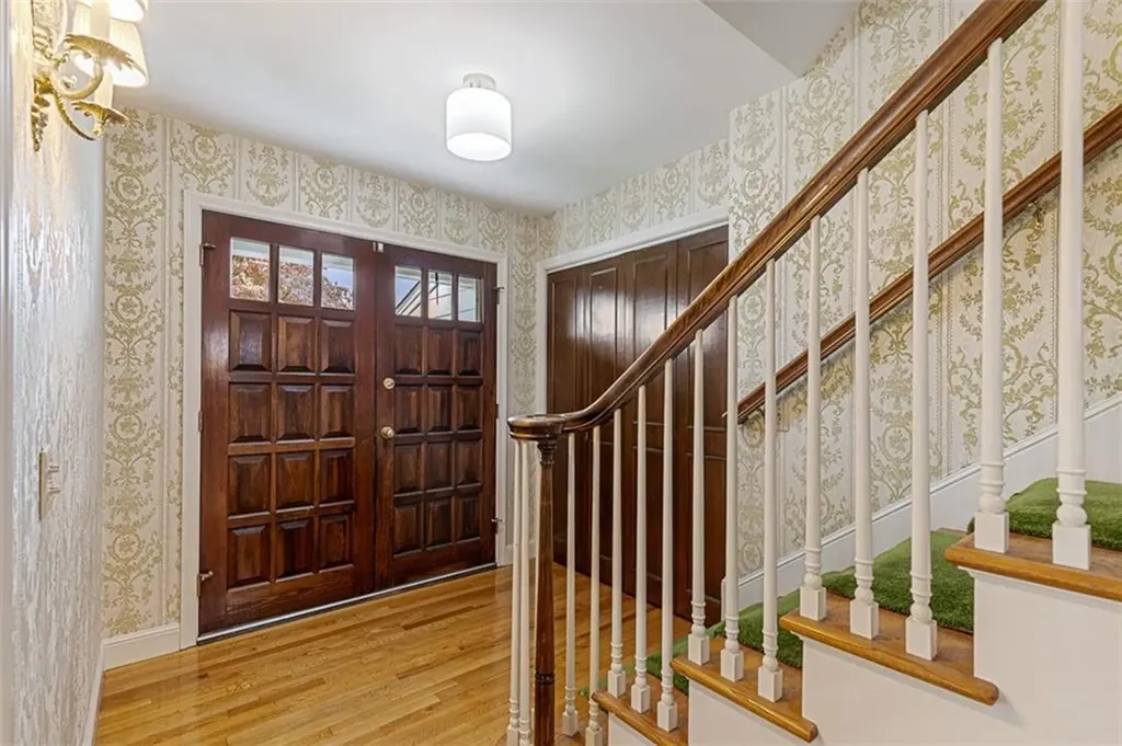 14 John F Kennedy Circle North Providence RI 02904