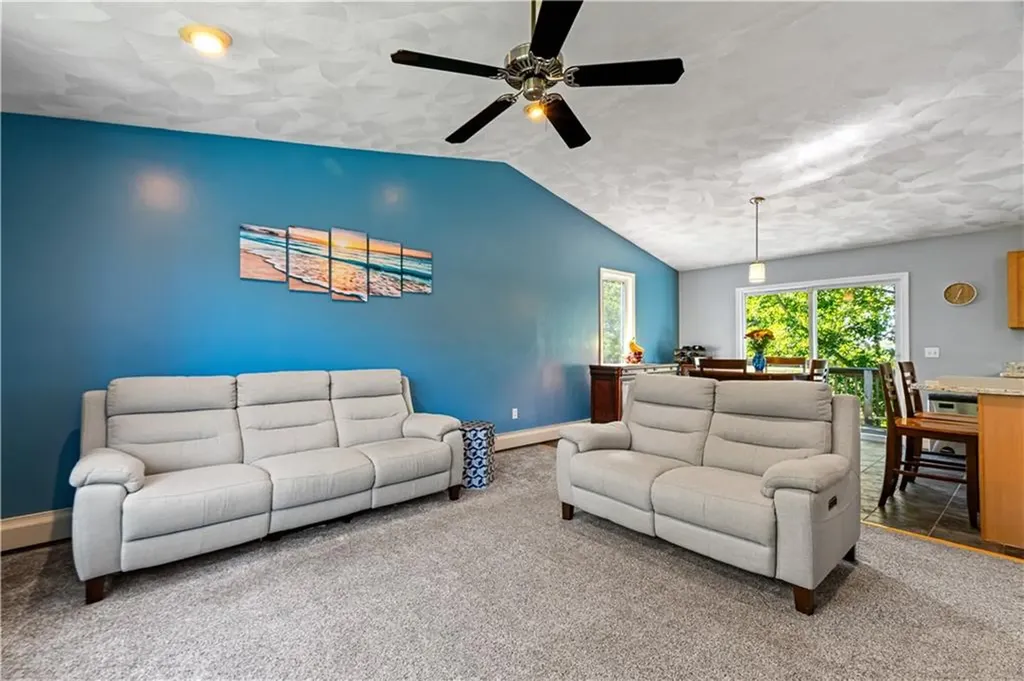 15 Vernon Avenue Bristol RI 02809