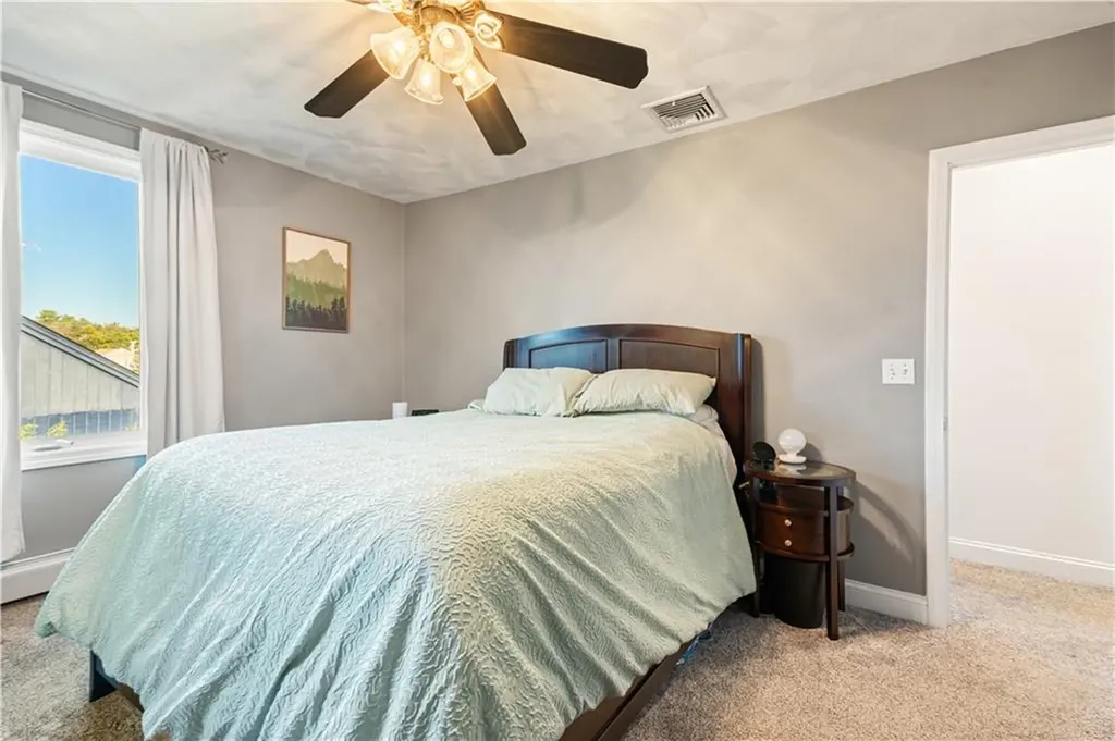 15 Vernon Avenue Bristol RI 02809