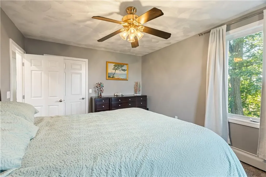 15 Vernon Avenue Bristol RI 02809