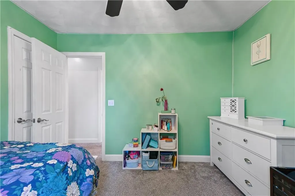 15 Vernon Avenue Bristol RI 02809