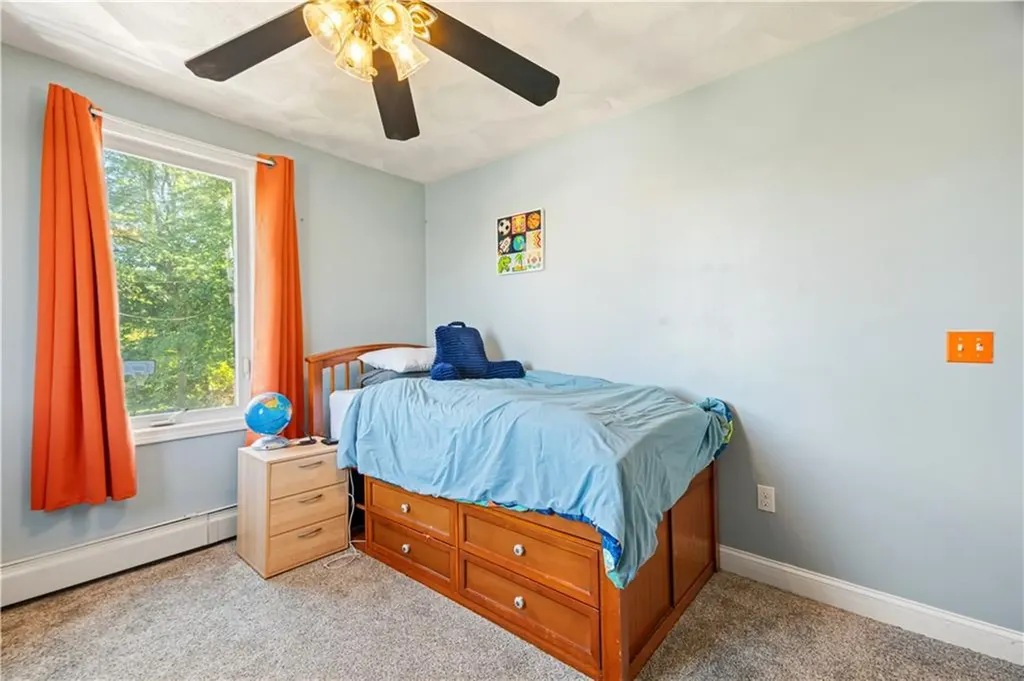 15 Vernon Avenue Bristol RI 02809