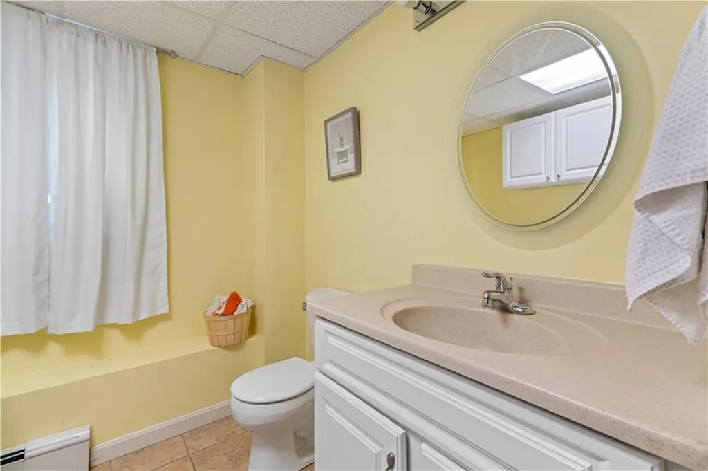 15 Vernon Avenue Bristol RI 02809