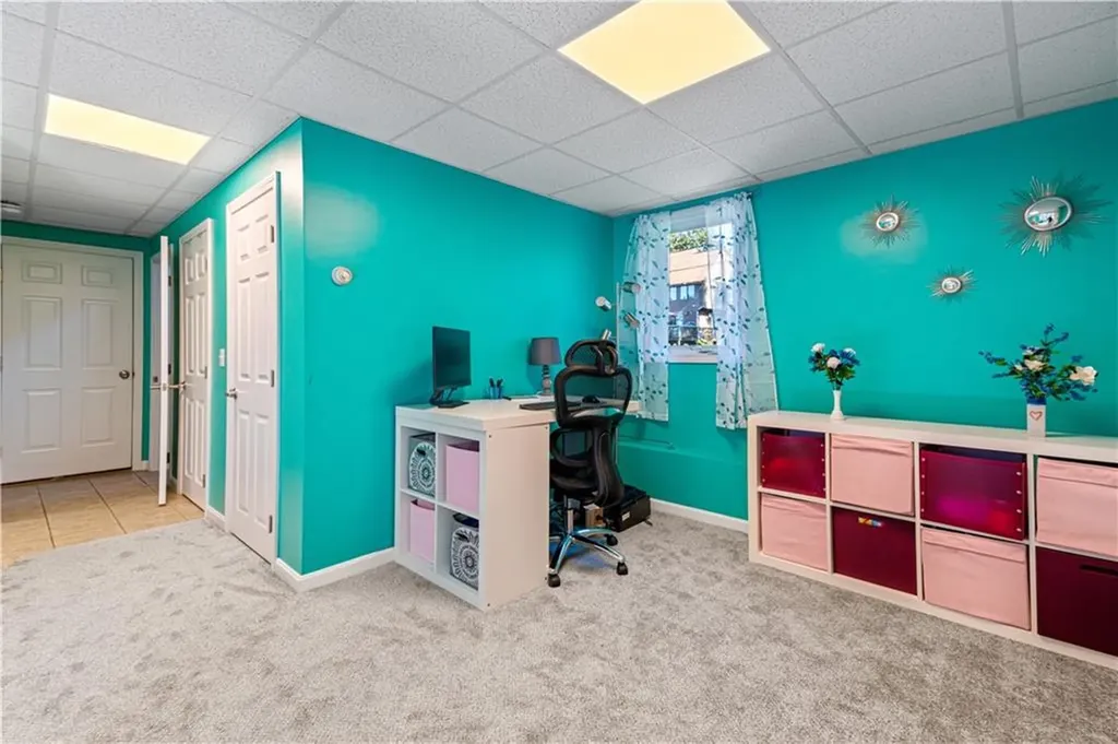 15 Vernon Avenue Bristol RI 02809