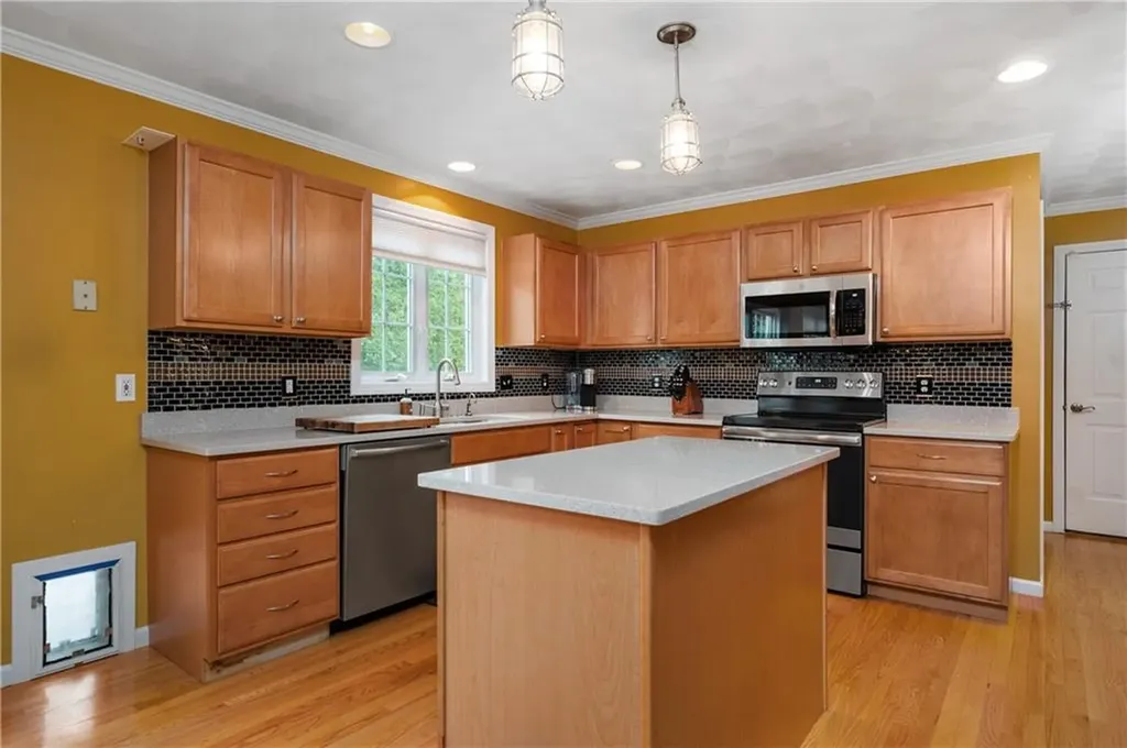 75 Myette Street Woonsocket RI 02895