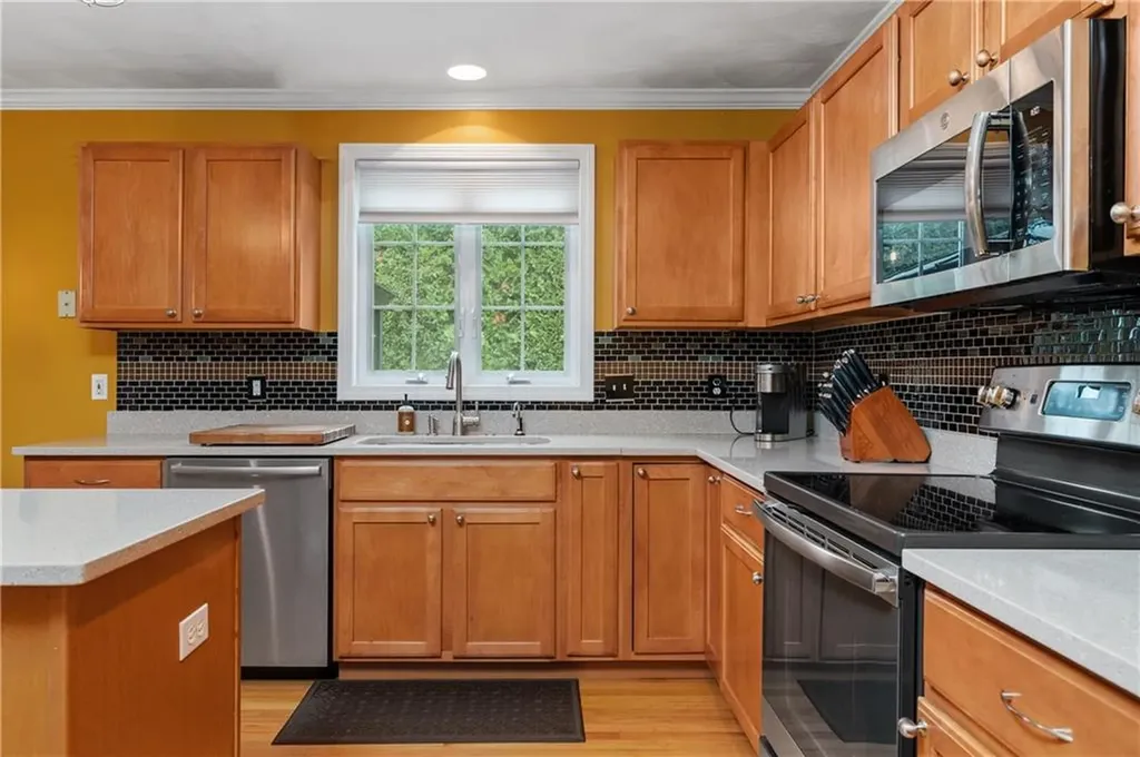 75 Myette Street Woonsocket RI 02895