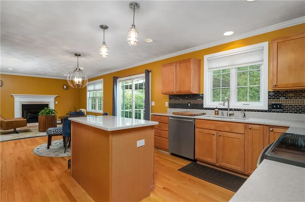 75 Myette Street Woonsocket RI 02895