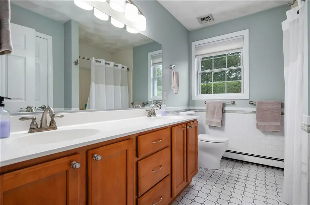 75 Myette Street Woonsocket RI 02895