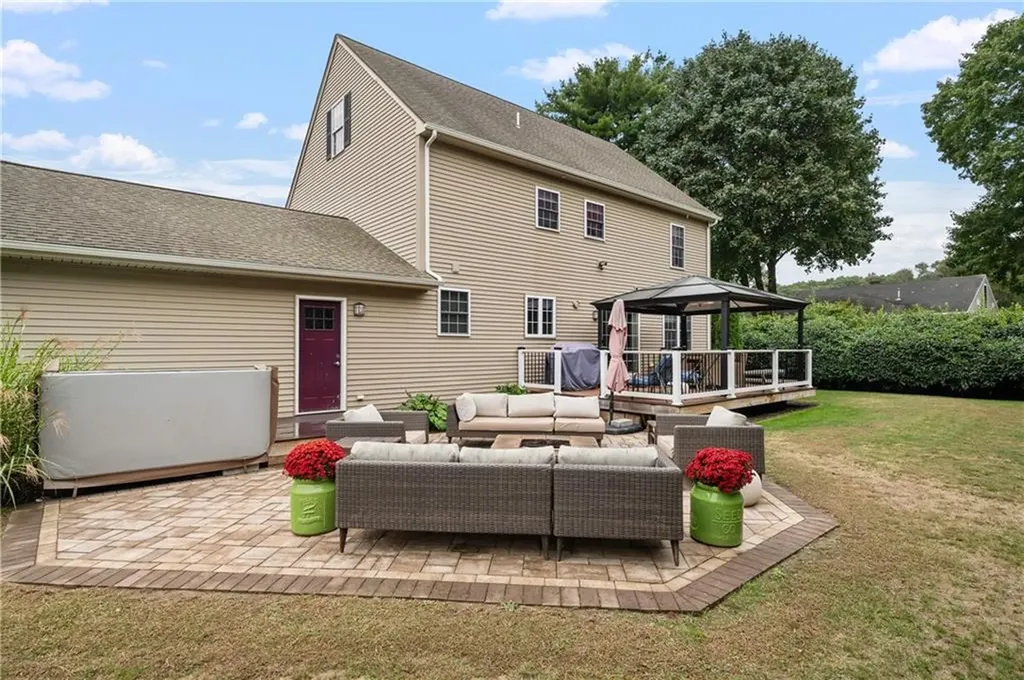 75 Myette Street Woonsocket RI 02895