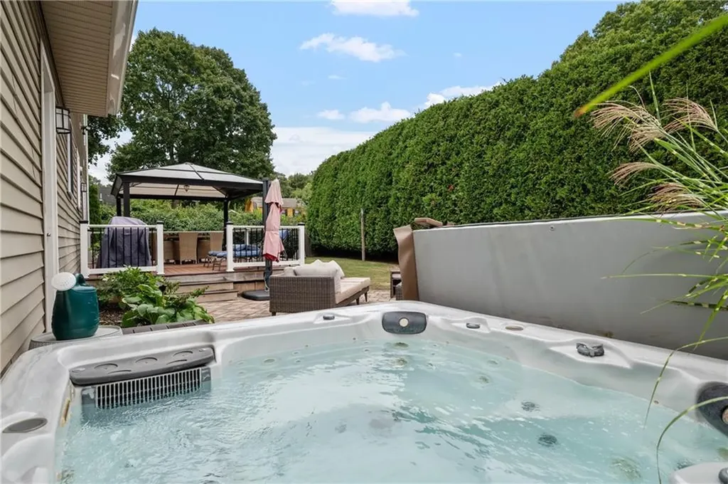 75 Myette Street Woonsocket RI 02895