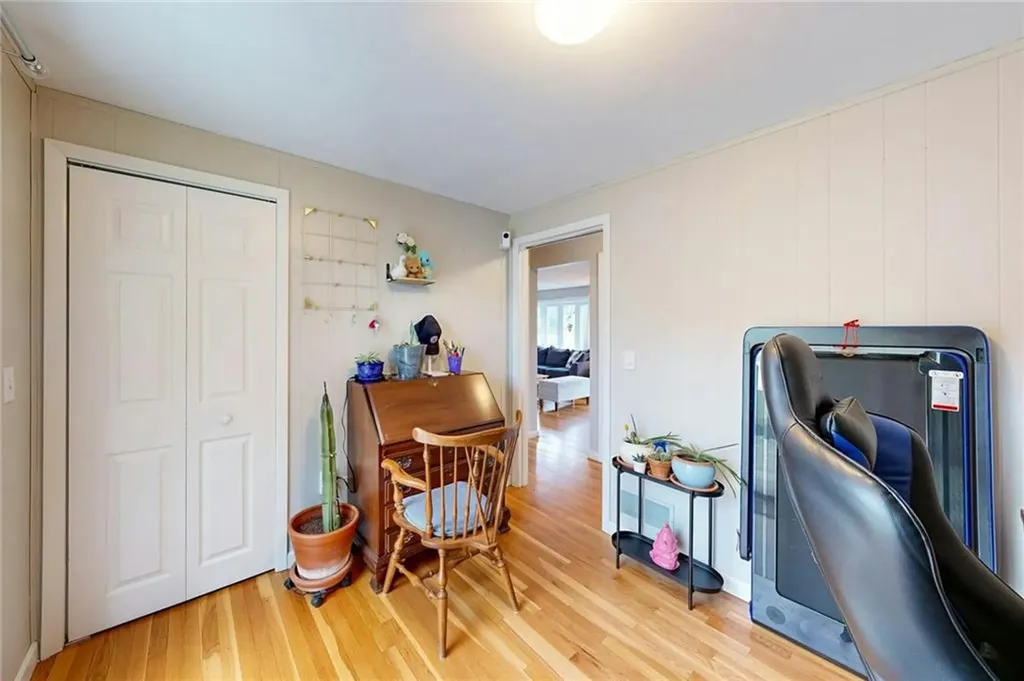 255 Pierce Avenue Warwick RI 02888