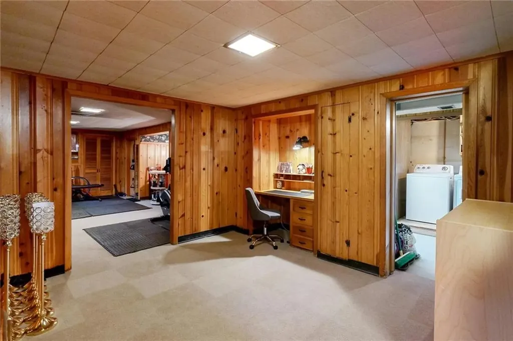 255 Pierce Avenue Warwick RI 02888