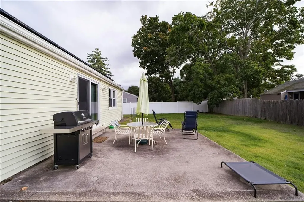 255 Pierce Avenue Warwick RI 02888