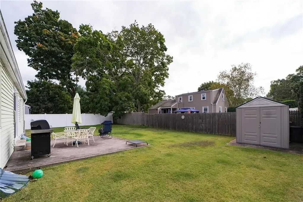 255 Pierce Avenue Warwick RI 02888