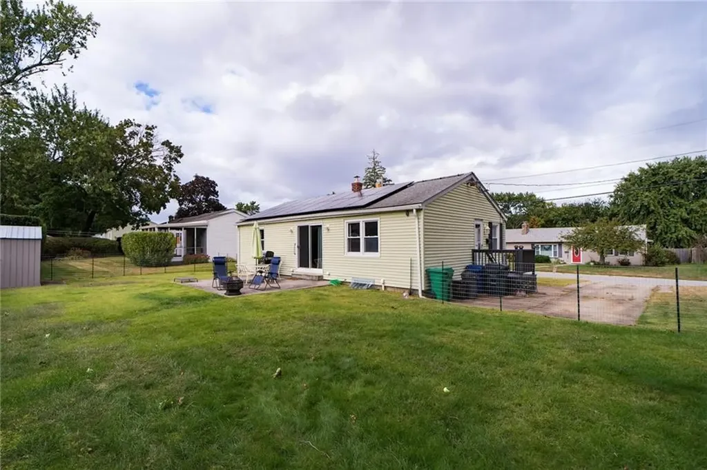 255 Pierce Avenue Warwick RI 02888