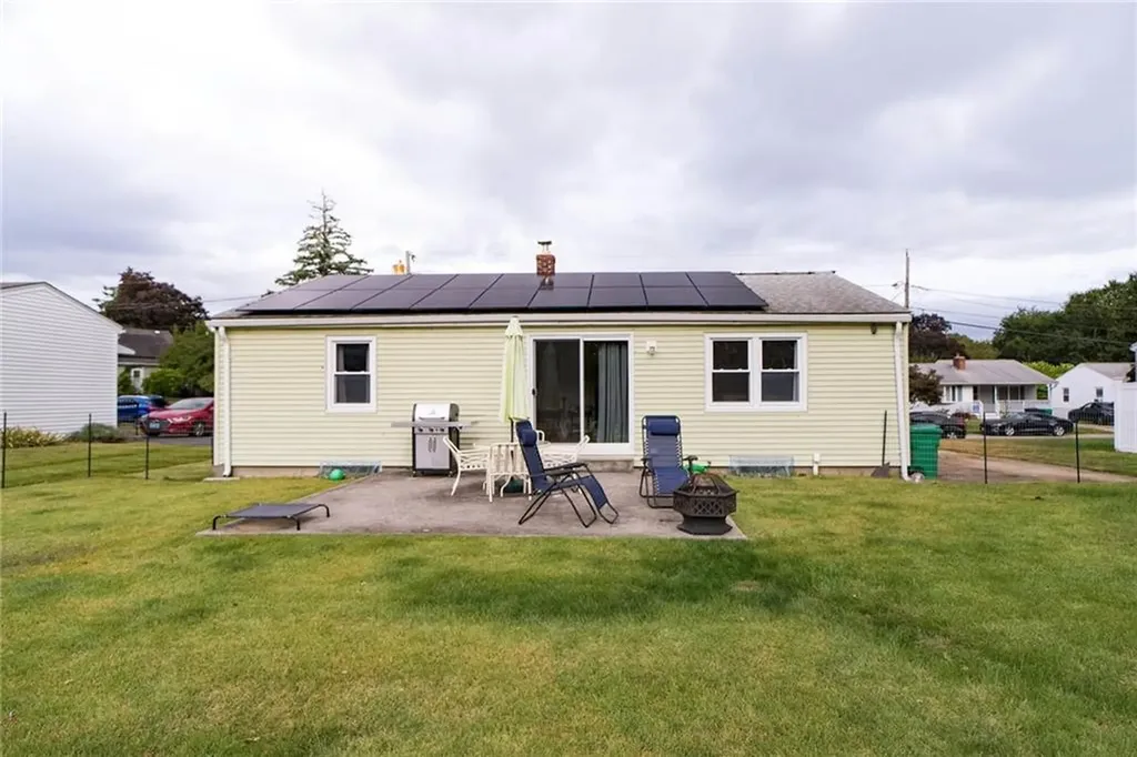 255 Pierce Avenue Warwick RI 02888