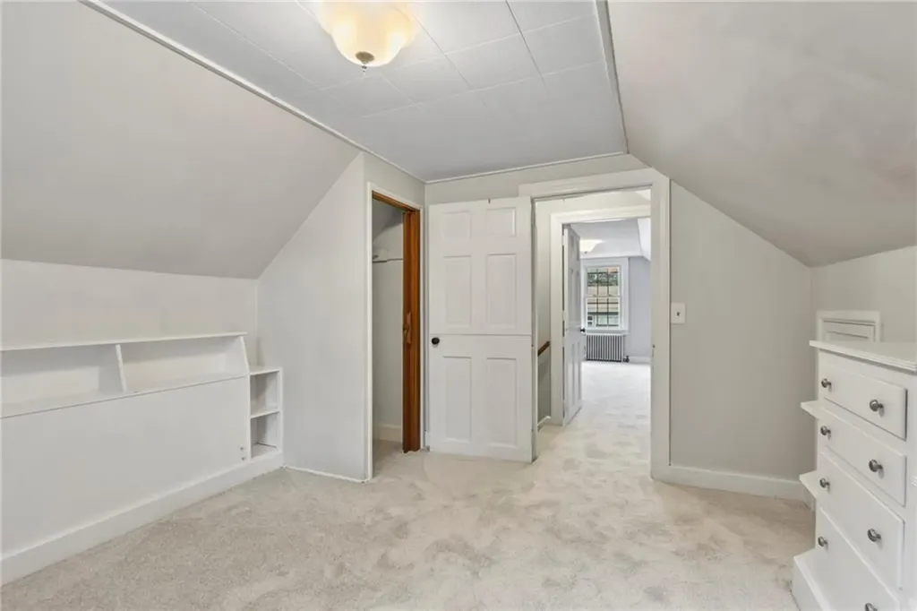 2 Edgehill Road Warwick RI 02889