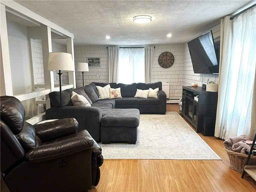 106 Hopkins Hill Road Coventry RI 02816