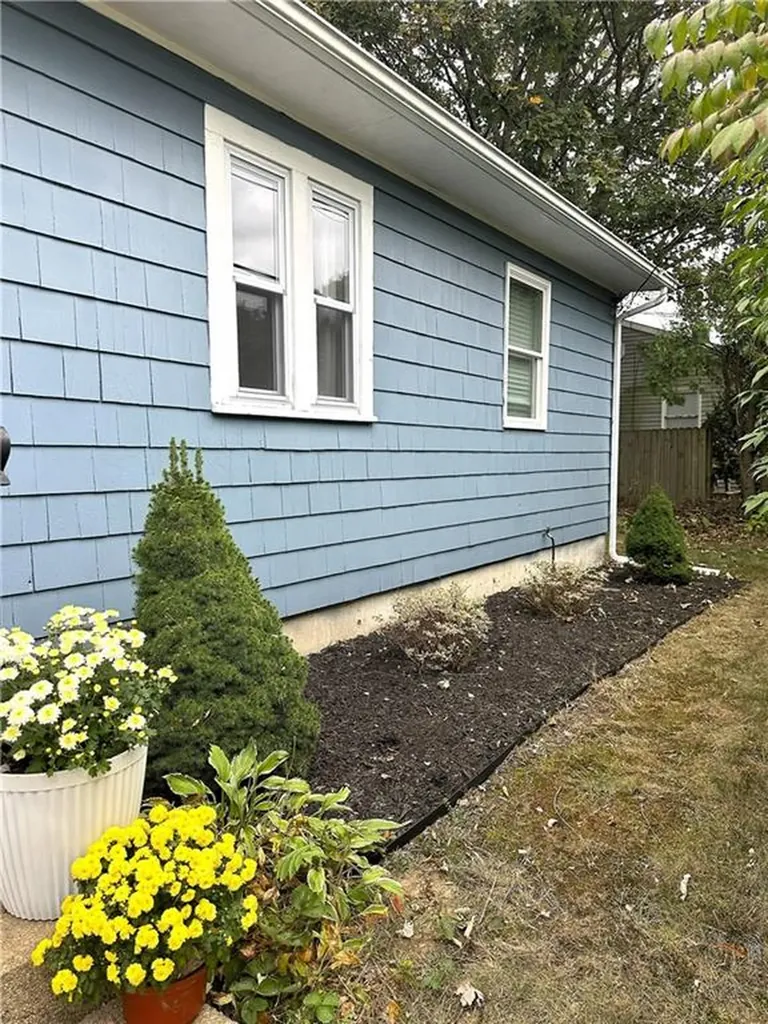 106 Hopkins Hill Road Coventry RI 02816