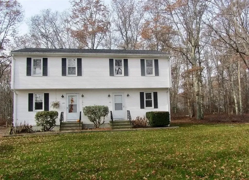 231 Crandall Road Tiverton RI 02878