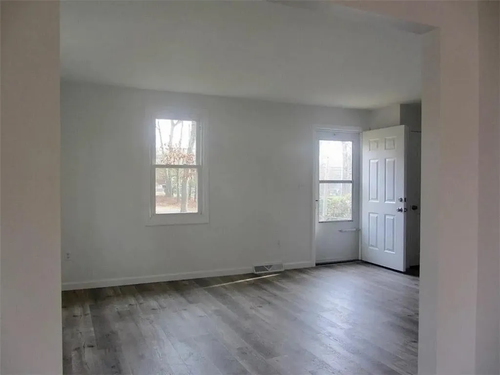 231 Crandall Road Tiverton RI 02878