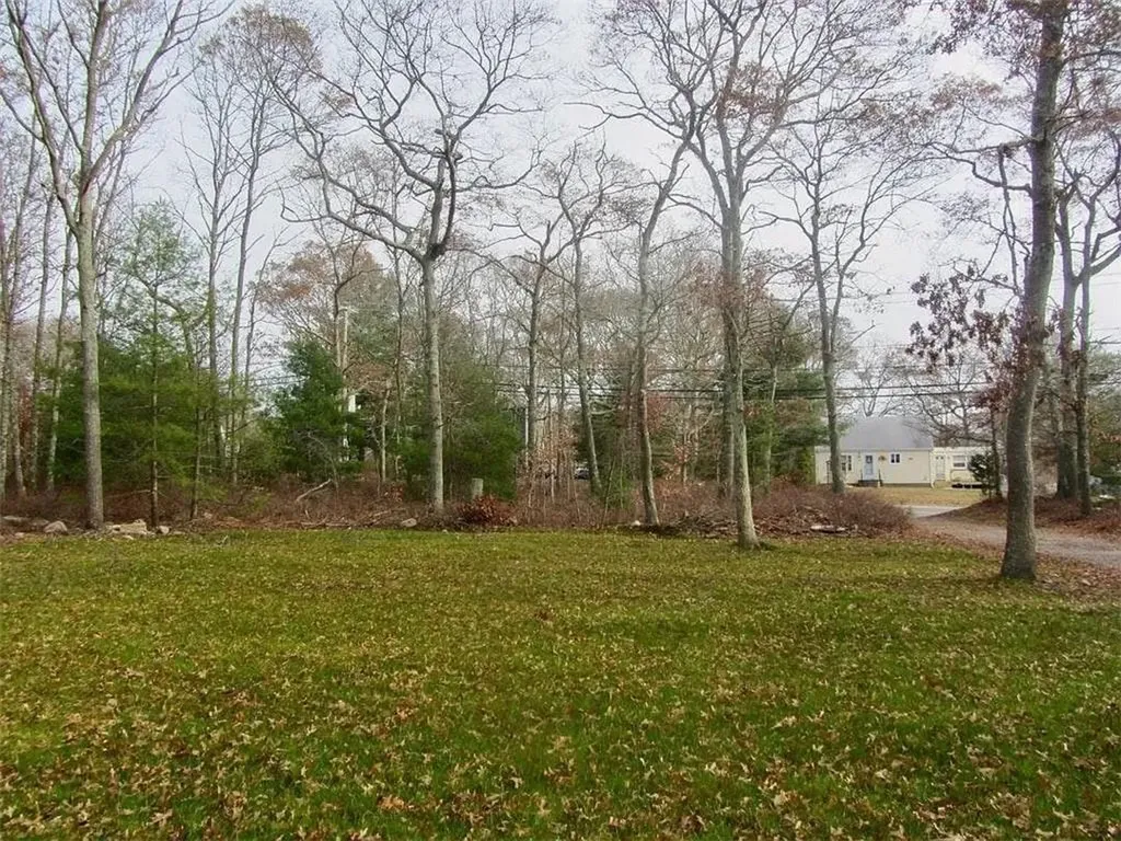 231 Crandall Road Tiverton RI 02878
