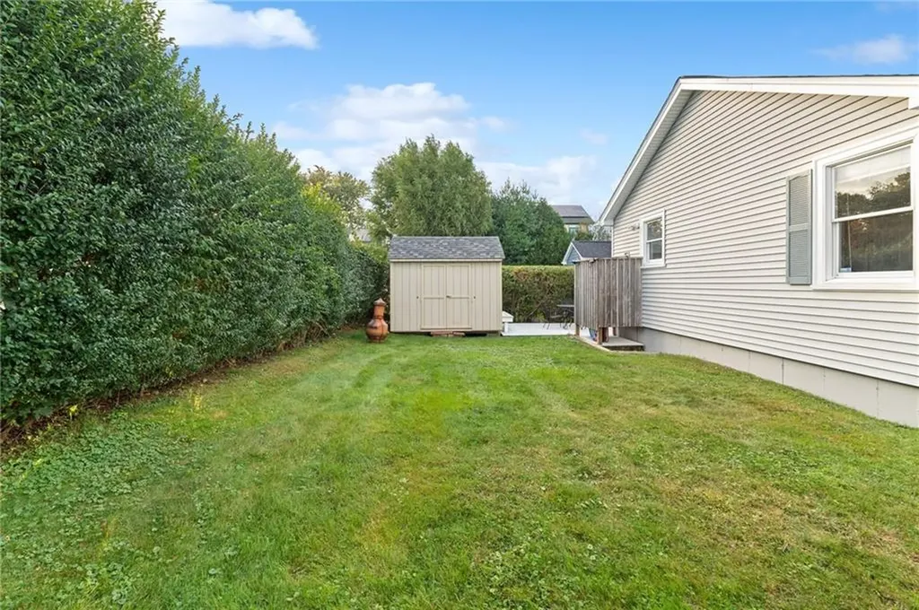 40 Gaspee Road Narragansett RI 02882