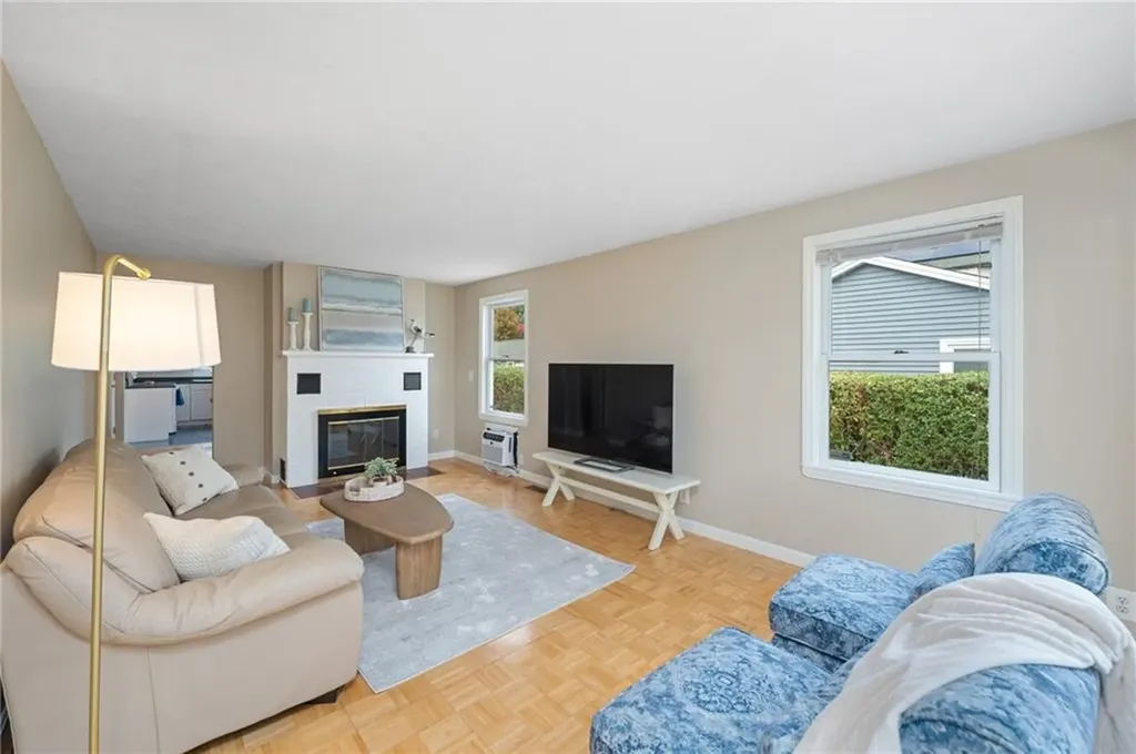 40 Gaspee Road Narragansett RI 02882