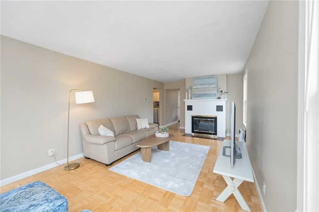 40 Gaspee Road Narragansett RI 02882